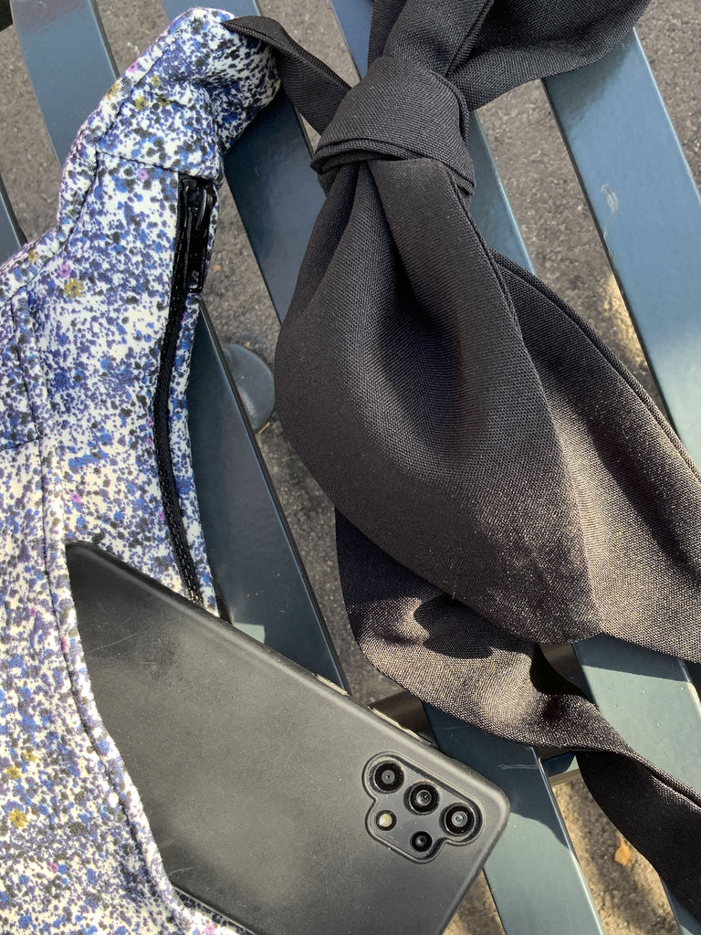 JUCE collection _ Sac banane LUNA imprimé Grès bleu